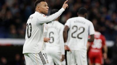 مبابي يعادل رقم رونالدو بتسجيله الهدف الـ59 له في عام ميلادي واحد