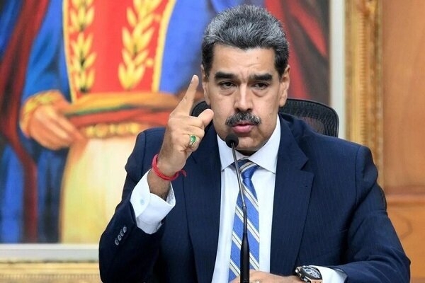 الرئيس الفنزويلي يؤكد على تعزيز العلاقات الاستراتيجية مع روسيا