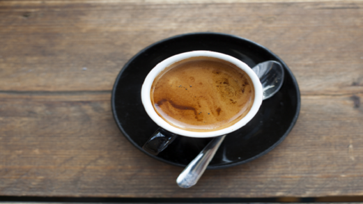 لماذا لا ينبغي شرب القهوة على معدة فارغة؟ لماذا لا ينبغي شرب القهوة على معدة فارغة؟