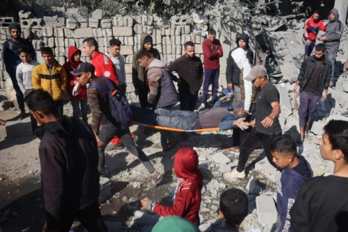 نحو 80 شهيداً في غزة منذ فجر الثلاثاء.. بينهم 32 من طالبي المساعدات