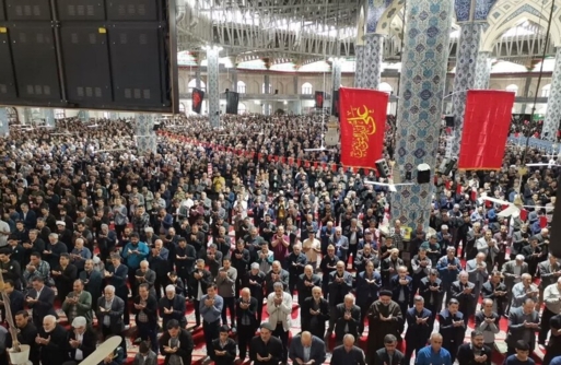 إيران تحتفل بعيد الفطر على وقع الحرب