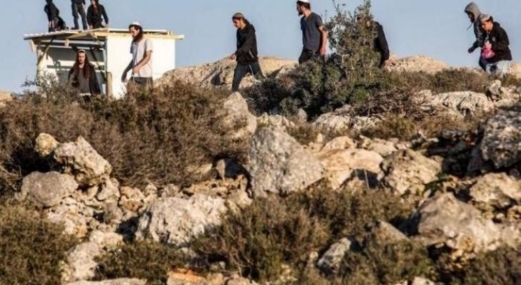 إصابة عدد من الفلسطينيين باعتداء للمستوطنين في قرية سكا جنوب الخليل