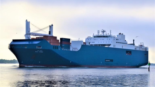 اليمن يفرض معادلة الكرامة لغزة.. وأنظمة التطبيع تغرق في مستنقع العار اليمن يفرض معادلة الكرامة لغزة.. وأنظمة التطبيع تغرق في مستنقع العار