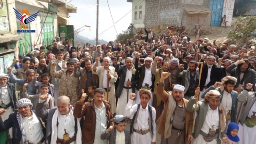  مسيرات ووقفات حاشدة بمديريات صنعاء تضامنًا مع الشعب الإيراني