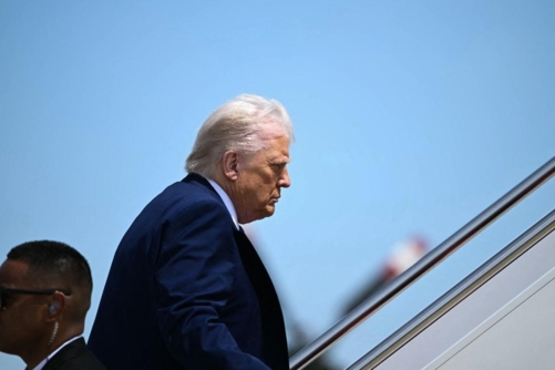 ترامب يُلوّح مجدداً بإقالة جيروم باول بسبب معدلات الفائدة