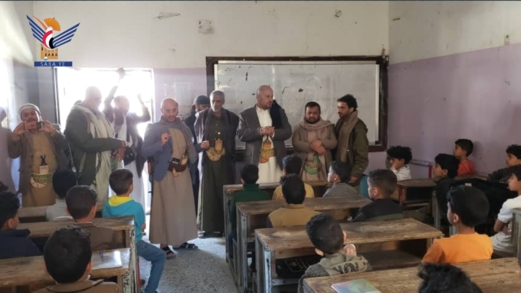 أمين محلي أمانة العاصمة يطلع على أنشطة الدورات الصيفية بمديرية معين