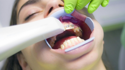 علماء روس يستخدمون الذكاء الاصطناعي لتشخيص الأسنان عن طريق الابتسامة علماء روس يستخدمون الذكاء الاصطناعي لتشخيص الأسنان عن طريق الابتسامة