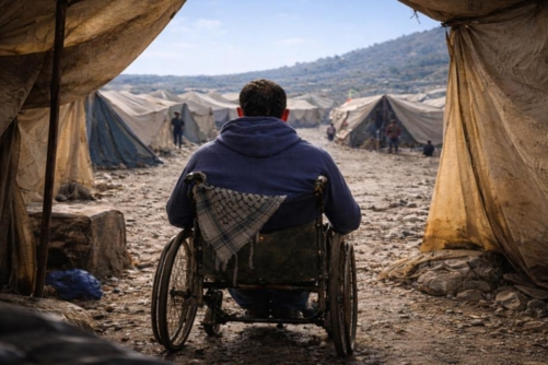 جسدٌ معلّق بين الألم والأمل.."أحمد النحال" ينتظر نافذة نجاة خارج غزة