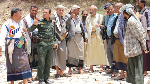 الشغدري يتفقد العمل بمشروع الرصف الحجري لطريق نجد الملكة في الحشاء