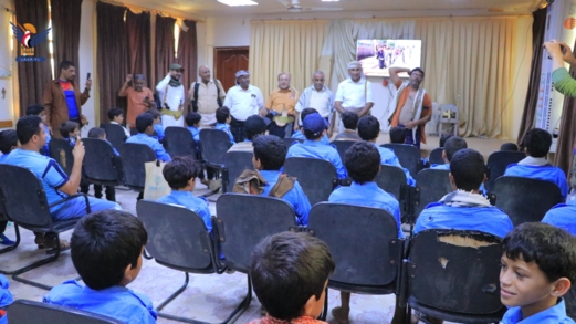 محافظ الحديدة يتفقد الأنشطة والدورات الصيفية في مديرية الحالي