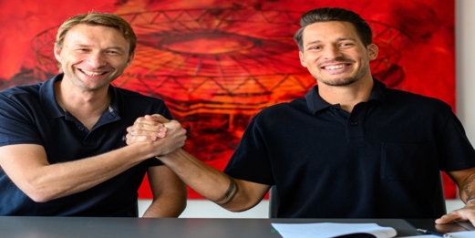 بايرن ليفركوزن يتعاقد مع الحارس يانيس بلاسفيتش بايرن ليفركوزن يتعاقد مع الحارس يانيس بلاسفيتش