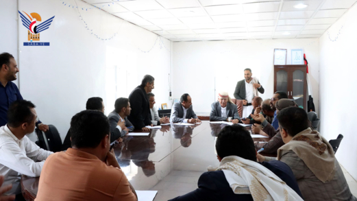 محافظ إب يتفقد سير العمل بهيئة مستشفى الثورة العام بالمحافظة محافظ إب يتفقد سير العمل بهيئة مستشفى الثورة العام بالمحافظة