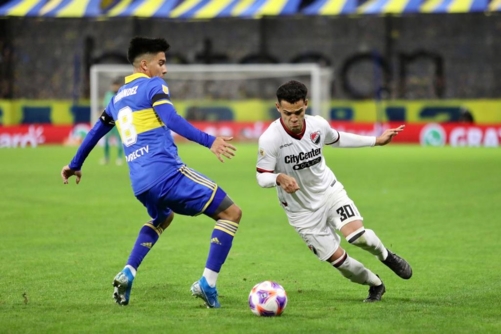 بوكا جونيورز يفوز على نيولز أولد بويز في الدوري الأرجنتيني       بوكا جونيورز يفوز على نيولز أولد بويز في الدوري الأرجنتيني