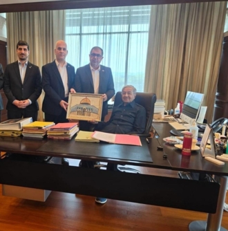 وفد قيادي من حركة "حماس" يختتم زيارة رسمية إلى ماليزيا