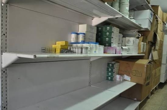 "صحة غزة”: عجز دوائي بنسبة 52% وأصناف حيوية نفدت بالكامل