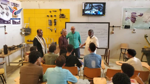 وكيل قطاع الثروة السمكية يتفقد المعهد التقني للآليات وعلوم البحار في الحديدة