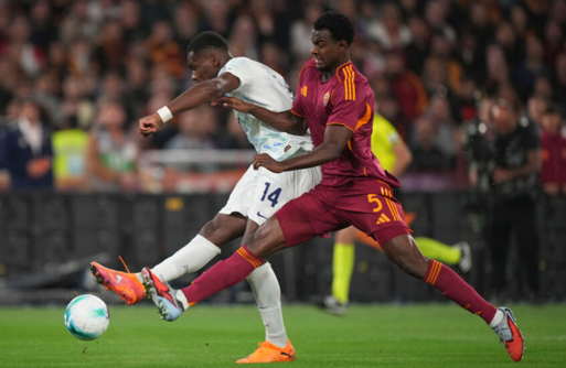 إنتر ميلان يتصدر الدوري الإيطالي بعد فوزه على نادي روما  إنتر ميلان يتصدر الدوري الإيطالي بعد فوزه على نادي روما