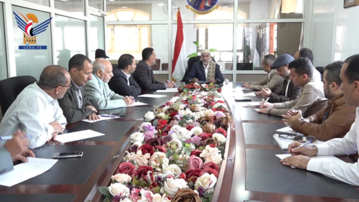 مفتاح يناقش مع مسئولي وزارة النقل والأشغال سير نشاط الوزارة والوحدات التابعة لها مفتاح يناقش مع مسئولي وزارة النقل والأشغال سير نشاط الوزارة والوحدات التابعة لها