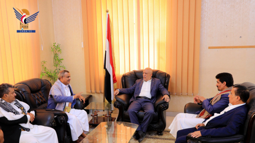 رئيس مجلس الوزراء يناقش مع وزير الزراعة سير نشاط الوزارة ووحداتها