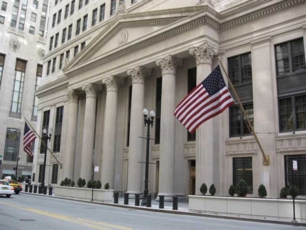 مجلس الاحتياطي الفيدرالي الأمريكي يبقي سعر الفائدة دون تغيير