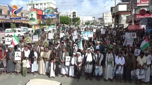 البيضاء .. مسيرات حاشدة تؤكد الوقوف صفًا واحدًا في مواجهة الطغيان الأمريكي الصهيوني