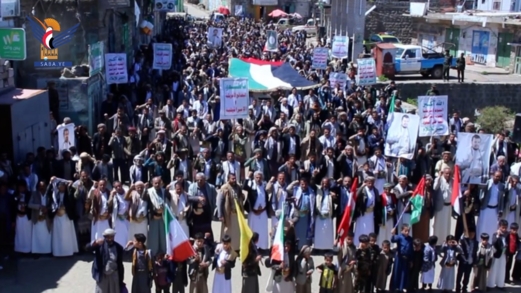 مسيرات حاشدة بريمة تبارك الانتصار العظيم لمحور المقاومة وتجدد الثبات مع غزة ولبنان