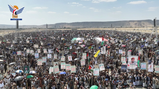 صعدة تحتشد في 45 مسيرة وفاء لدماء الشهداء وتتويجاً لعامين من العطاء صعدة تحتشد في 45 مسيرة وفاء لدماء الشهداء وتتويجاً لعامين من العطاء