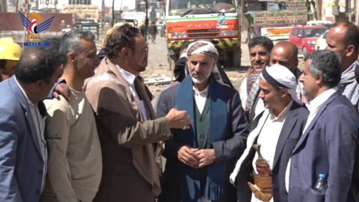 القائم بأعمال رئيس الوزراء يتفقد عدداً من المشاريع الخدمية في أمانة العاصمة