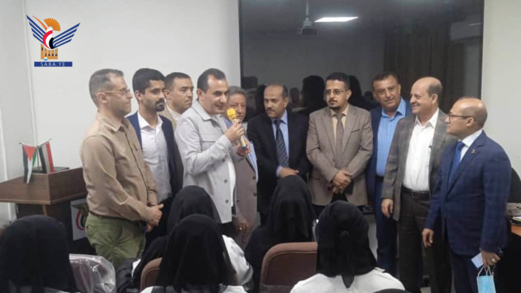 رئيس جامعة صنعاء يطلّع على سير الأداء بمركز القلب بمستشفى الكويت الجامعي رئيس جامعة صنعاء يطلّع على سير الأداء بمركز القلب بمستشفى الكويت الجامعي