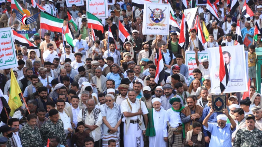 مسيرات جماهيرية بالحديدة في ذكرى يوم الصمود تؤكد الجهوزية لكل الخيارات