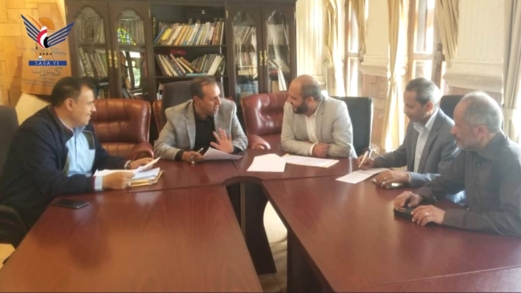 وزير الثقافة والسياحة يناقش مستوى تنفيذ خطة الطوارئ الحكومية