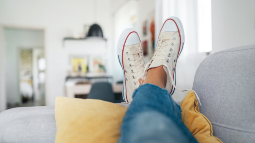 لماذا يجب علينا ارتداء أحذية داخل المنزل؟ لماذا يجب علينا ارتداء أحذية داخل المنزل؟