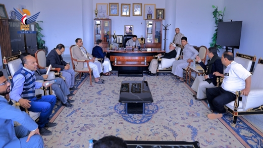 اجتماع بصنعاء يناقش تعزيز الأنشطة الشبابية والرياضية وتطوير المنشآت بالبيضاء