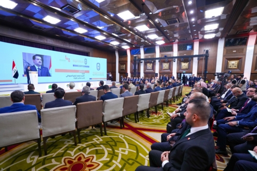 السوداني : النفط العراقي سيستمر بتغذية الأسواق العالمية لما يزيد عن 120 عاما السوداني : النفط العراقي سيستمر بتغذية الأسواق العالمية لما يزيد عن 120 عاما