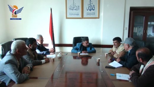 بادر وطعيمان يناقشان جهود تنفيذ مشاريع المياه والكهرباء في مأرب