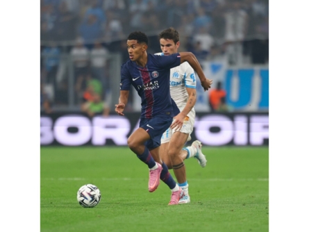 مارسيليا يُلحق بباريس سان جيرمان أول هزيمة له بالدوري الفرنسي مارسيليا يُلحق بباريس سان جيرمان أول هزيمة له بالدوري الفرنسي