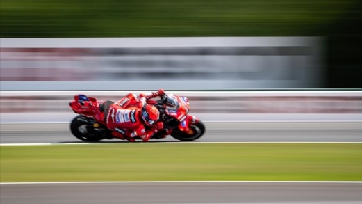 الإسباني مارك ماركيز يتوج بجائزة المجر الكبرى للدراجات النارية الإسباني مارك ماركيز يتوج بجائزة المجر الكبرى للدراجات النارية