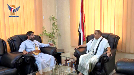 وزير الزراعة يناقش مع محافظ ذمار تعزيز التعاون الزراعي