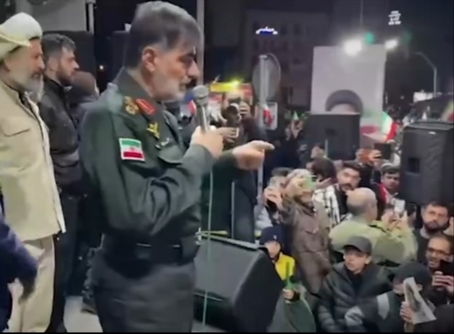 قائد الشرطة الإيرانية: حضور المواطنين في طهران يُحبط مخططات الفتنة ويمثل رسالة يأس للعدو 