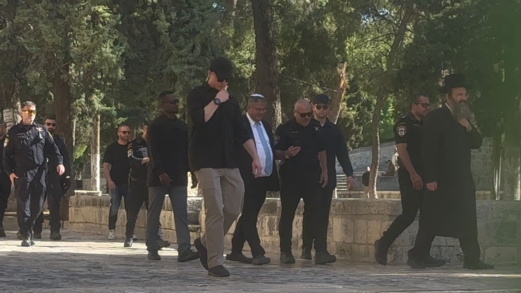 المتطرف بن غفير يقود اقتحام المستوطنين للمسجد الأقصى