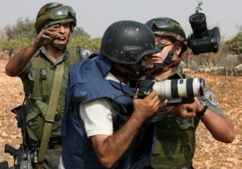 سلطات العدو الصهيوني تمنع دخول الصحفيين الأجانب إلى غزة بعد فتح معبر رفح
