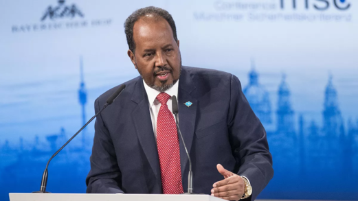 الرئيس الصومالي يؤكد أن العدو الصهيوني يسعى لتوطين الفلسطينيين قسراً في بلاده