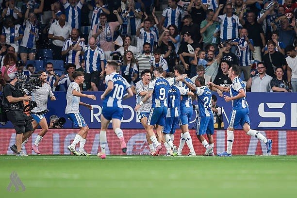 إسبانيول يتغلب على أتلتيكو مدريد في افتتاحية الليجا إسبانيول يتغلب على أتلتيكو مدريد في افتتاحية الليجا