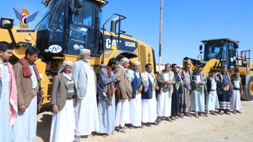 تسليم معدات أشغال لعدد من مديريات صعدة