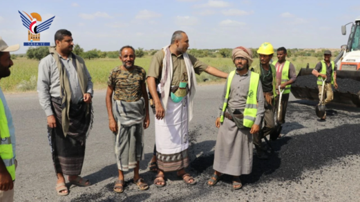  عطيفي والحيفي يتفقدان أعمال ترميم الجسور في طريق الحديدة – تعز