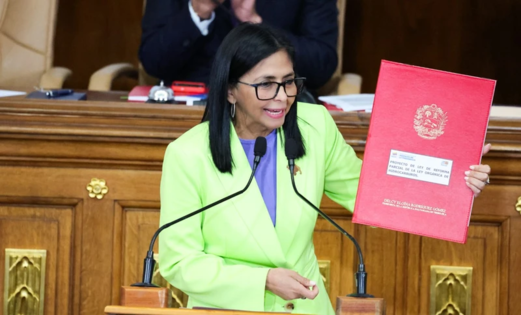 رئيسة فنزويلا تؤكد موقف بلادها الثابت في مواجهة مطالب القوى الأجنبية