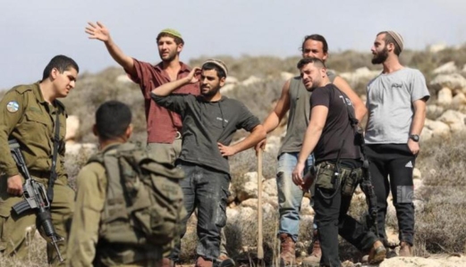 إصابة 4 فلسطينيين في اعتداءات مستمرة للمستوطنين على بلدات وقرى في الضفة