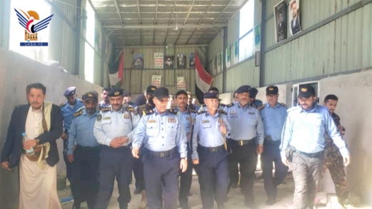 تفقد سير العمل في إدارتي مرور ذمار وإب