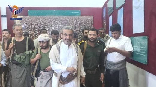 قيادات من المحويت تزور معرض شهيد القرآن في الحديدة