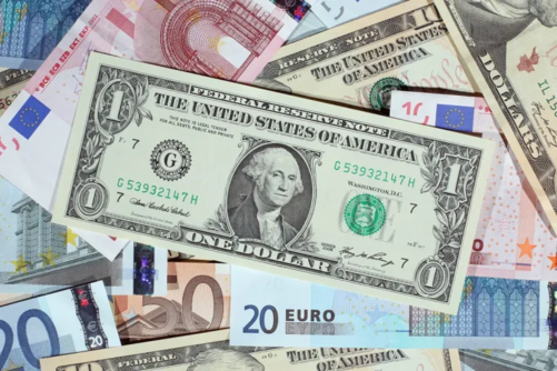 الدولار مستقر والين يهبط قبيل الانتخابات اليابانية